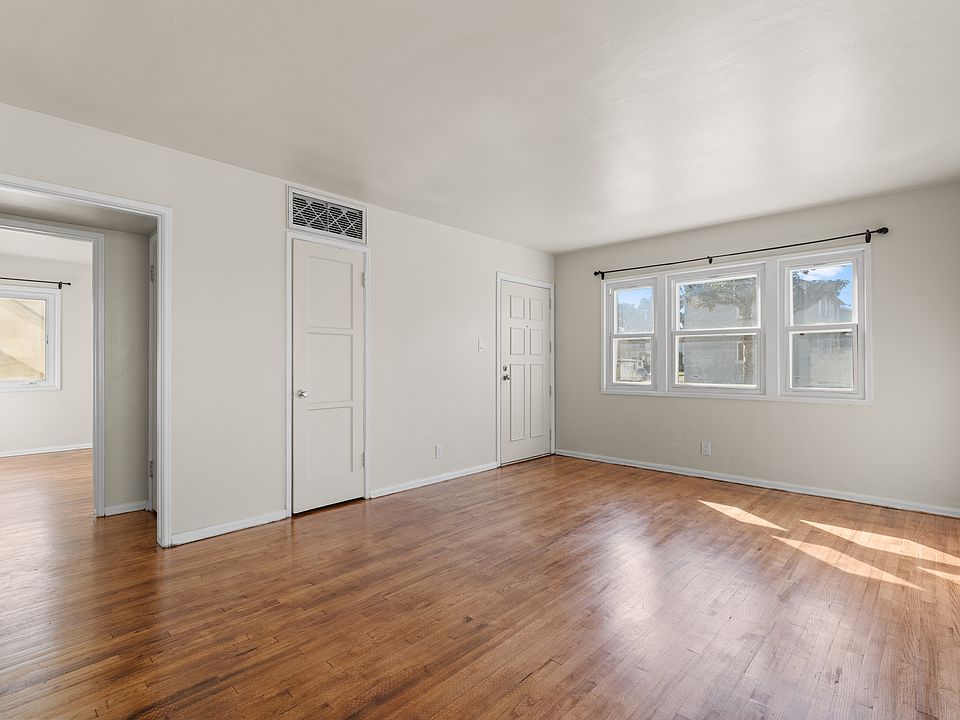 1st image of 10314 S Wilton Pl #10316