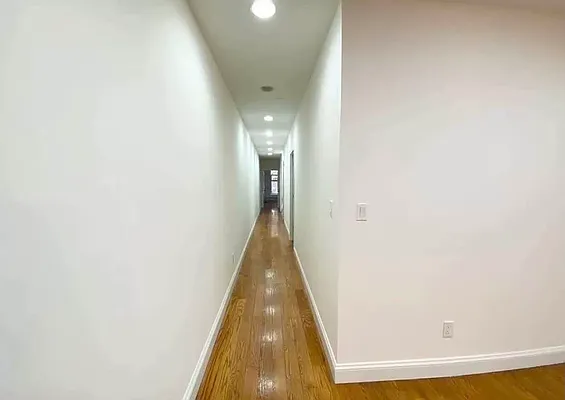 Rented by EastMount Realty LLC | media 27