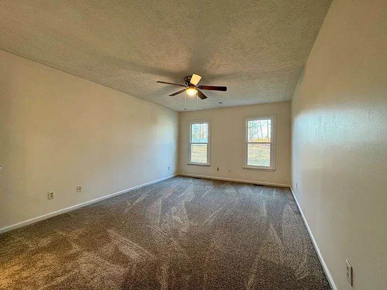 115 Zane Dr — Photo 14