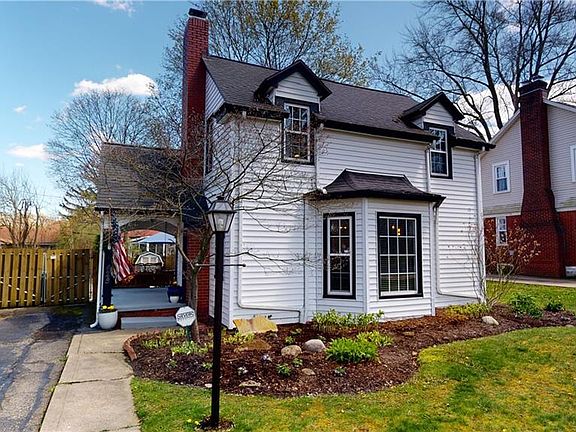 2nd image of 425 Greenwood Ave