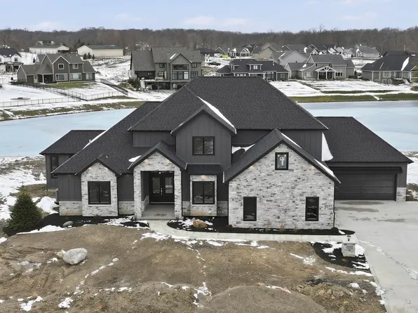 17727 Castlefeane Ct, Leo, IN 46765