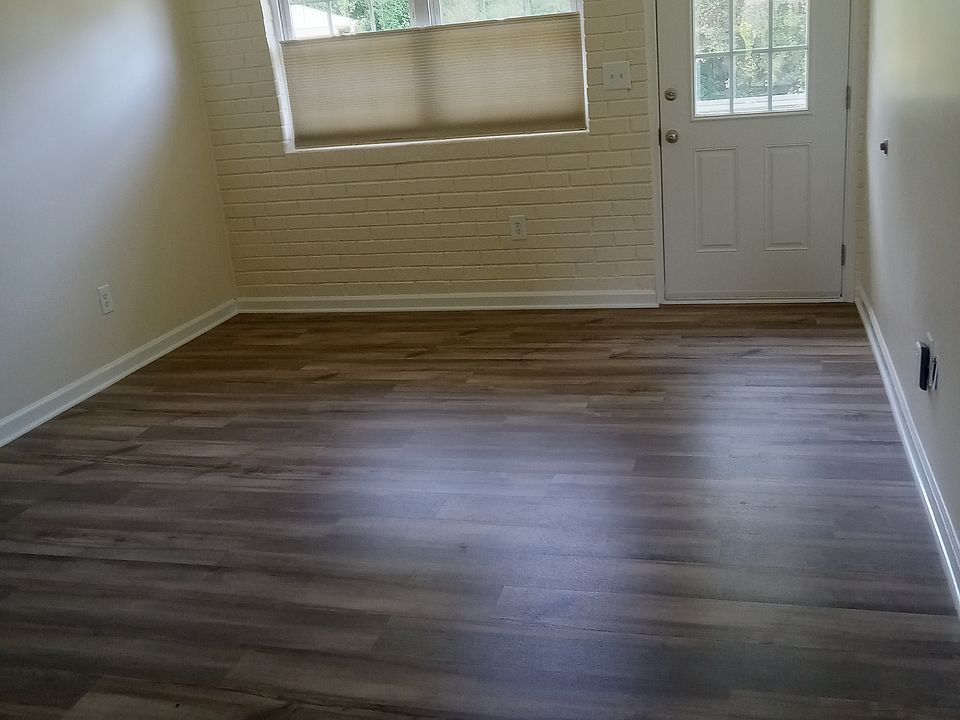 Living room to outside front door
