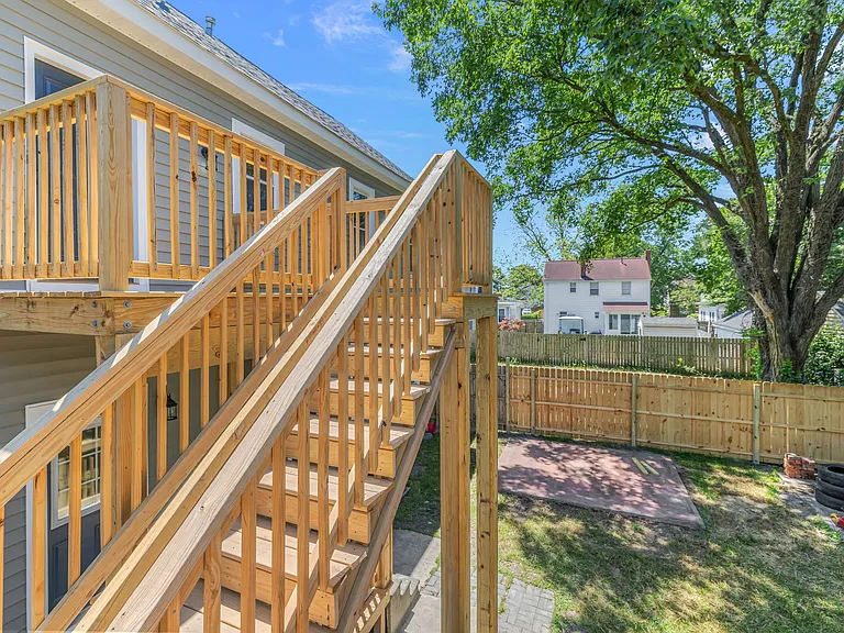 1611 McDaniel St #A — Photo 49
