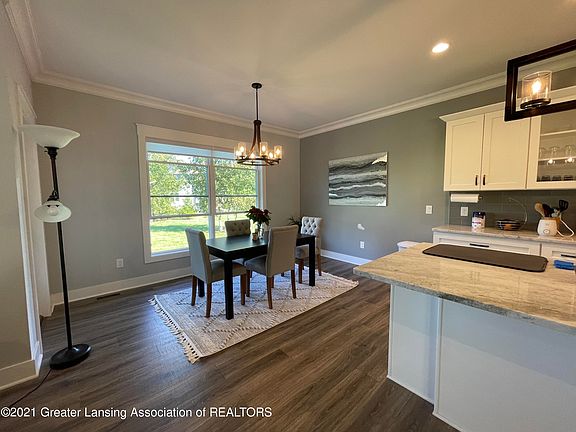 5th image of 6060 Sleepy Hollow Ln