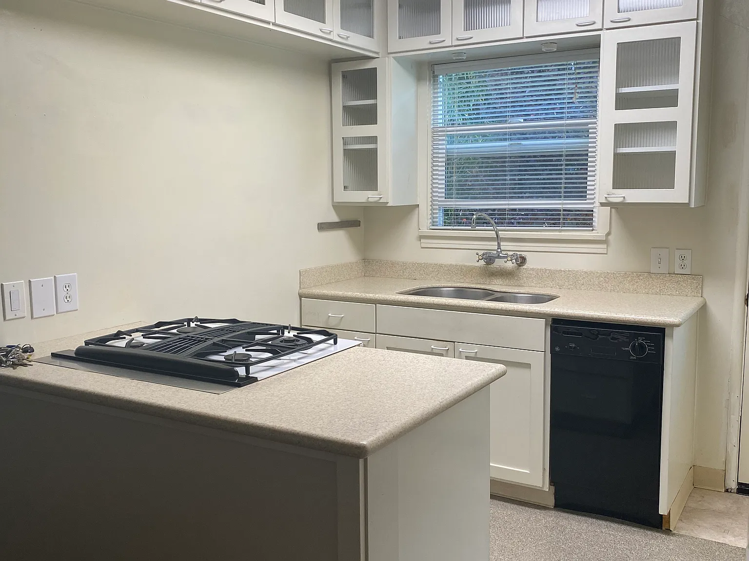 1 bed, 600 sqft, $2,600 — Photo 3