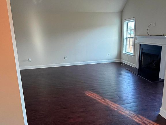 4th image of 3639 Lori Ann Rd