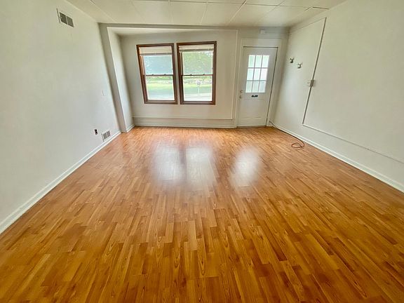 3rd image of 400 Perrin St #402