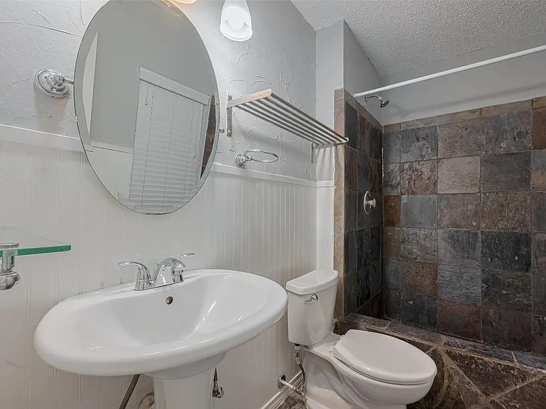 3610 Bee Bayou Ln — Photo 33