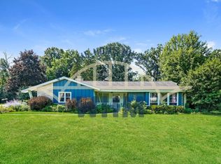 17505 Royalcrest Dr, Brookfield, WI 53045