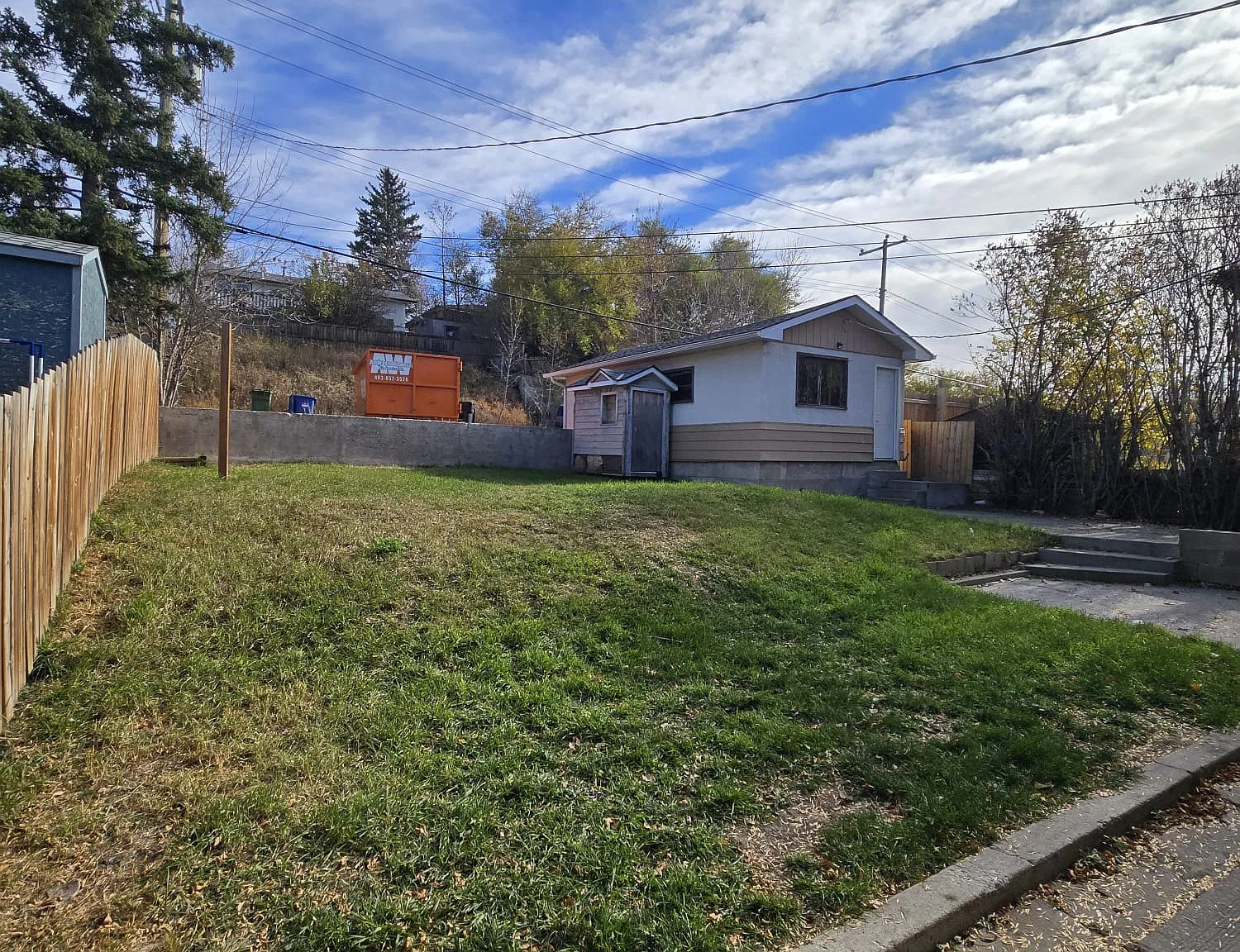 1440 16 Street NE — Photo 3