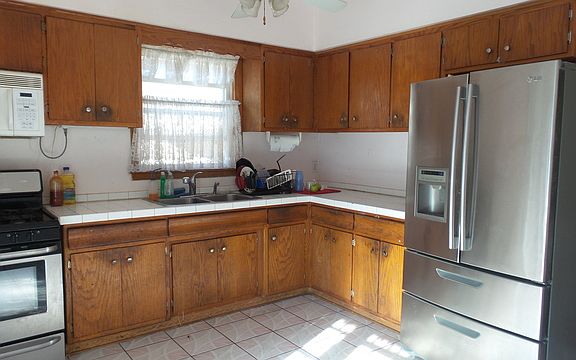 4th image of 4952 N Keeler Ave