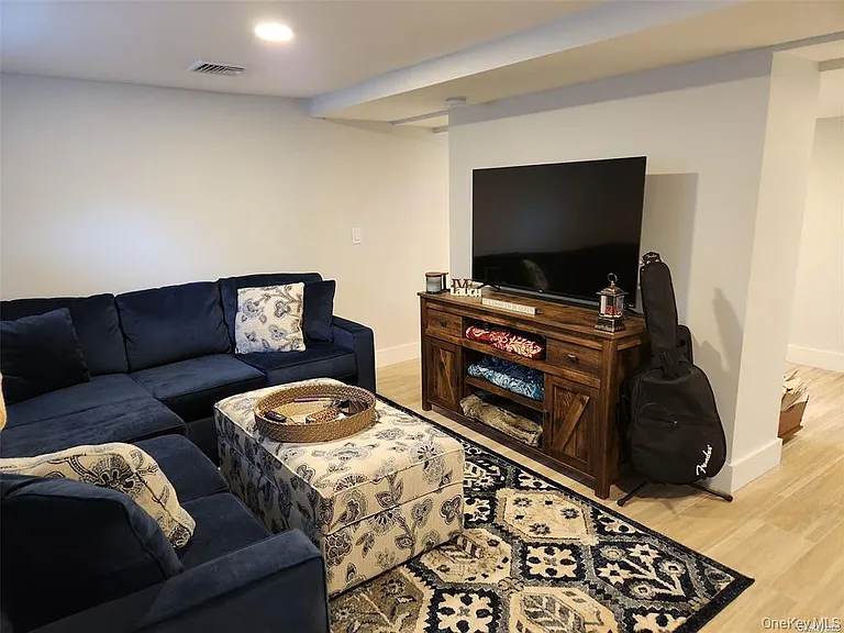 134 Ralph Ave — Photo 8