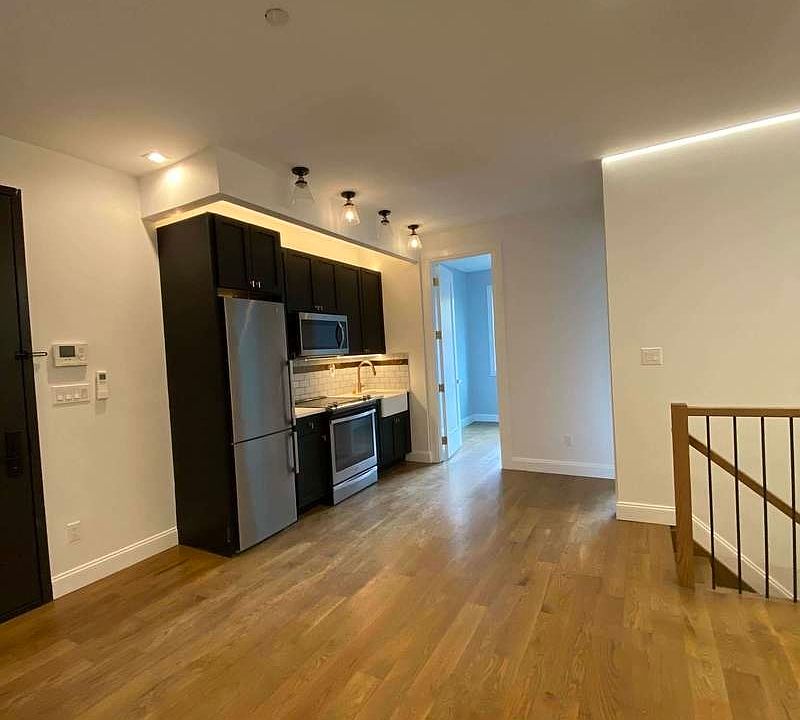1st image of 221 Clarkson Ave APT 1R