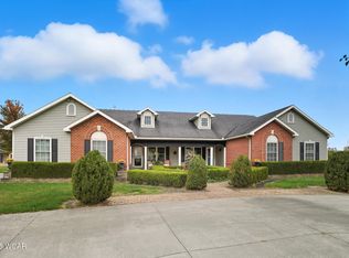 17092 Hauss Rd, Wapakoneta, OH 45895