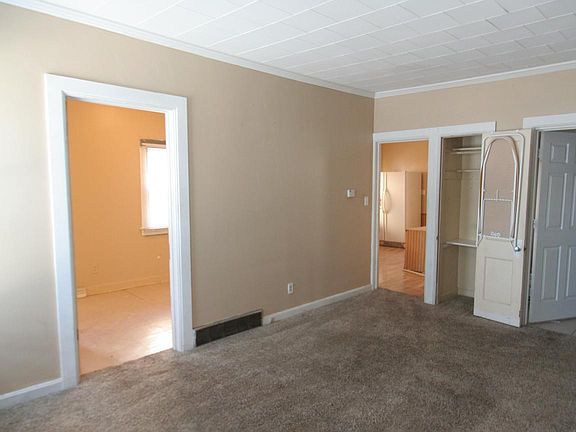 4th image of 418 11th Ave SE