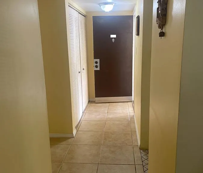 126 S Cypress Rd — Photo 5
