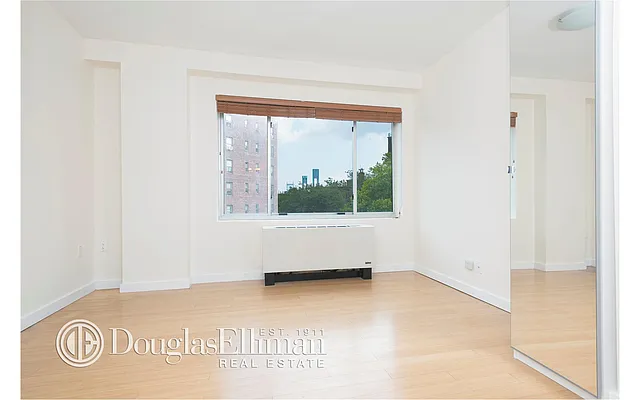 Rented by Douglas Elliman | media 16