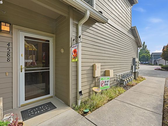 4th image of 4588 SW 11th St