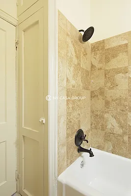 Rented by NY Casa Group | media 17