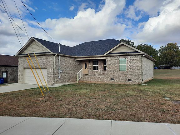 2nd image of 104 Smithfield Dr