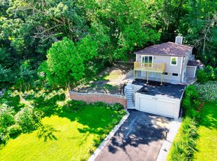 7721 Deep Spring Rd, Wonder Lake, IL 60097