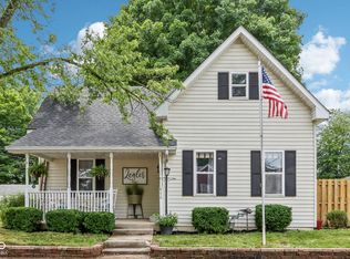 416 School St, Greenfield, IN 46140