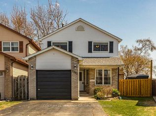2202 Pembroke Ct, Burlington, ON L7P3X8