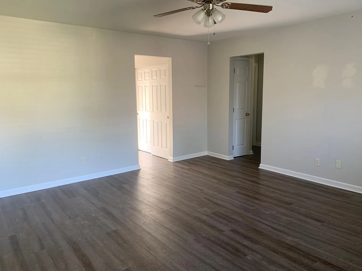 2 bed, 900 sqft, $1,095 — Photo 1