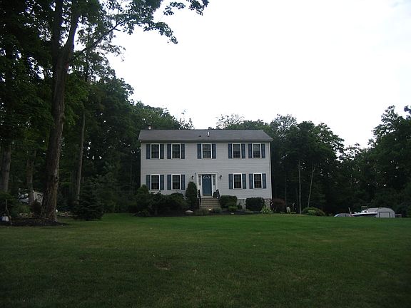 4th image of 14 Country Acres Dr