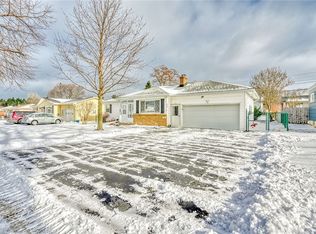 340 Ellinwood Dr, Rochester, NY 14622