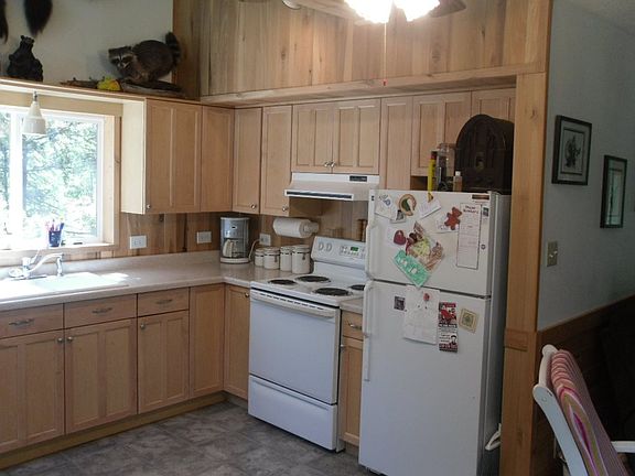 3rd image of 2753 NE Sagehen Dr