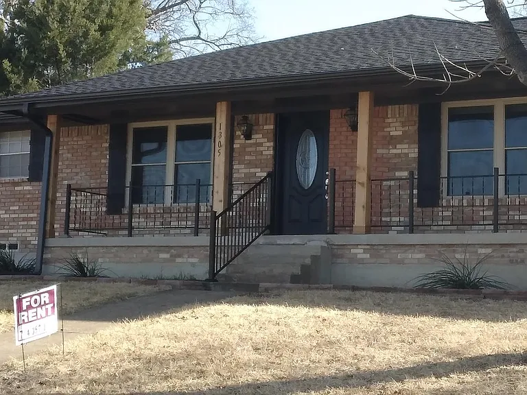 1305 Spring Creek Dr — Photo 1