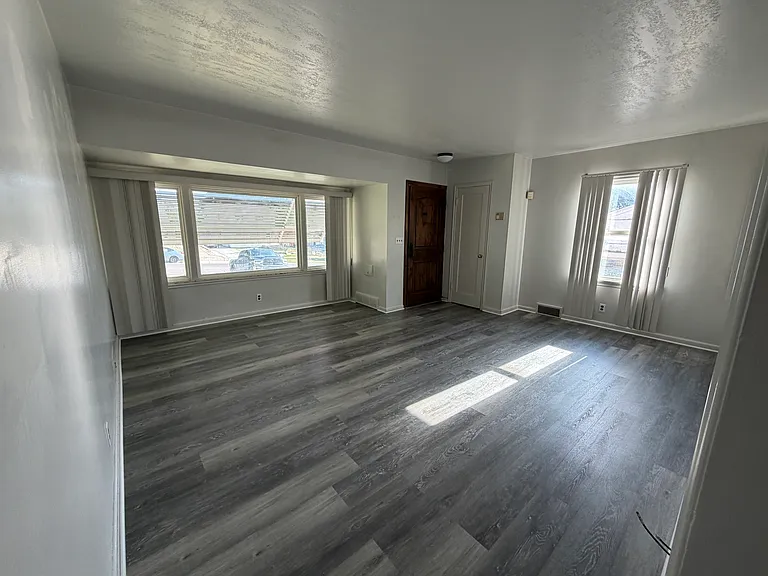 1630 22nd St #A — Photo 2