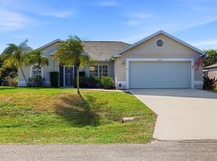 7075 Mifflin St, Englewood, FL 34224