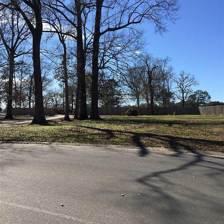 2nd image of 3360 Deborah Dr