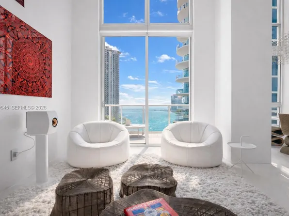 300 S Biscayne Blvd #L-1012, Miami, FL 33131