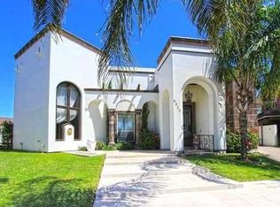 9825 Spindrift Dr, Laredo, TX 78045