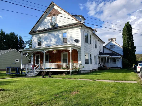 42 Bridge Street, Colebrook, NH 03576