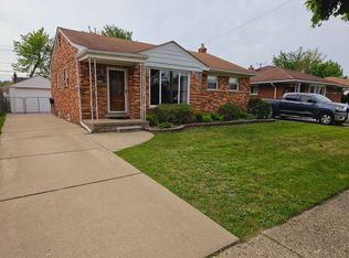 8611 Winston Ln, Dearborn Heights, MI 48127