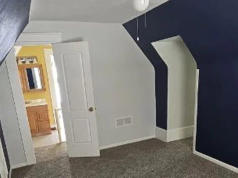 104 N Grove St — Photo 12