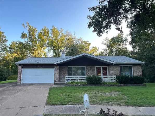 14329 Wild Fox Ct, Florissant, MO 63034