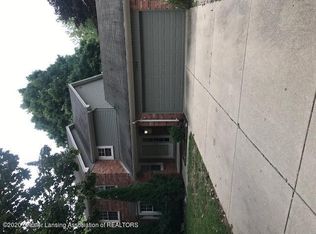 1304 Glenmeadow Ln, East Lansing, MI 48823