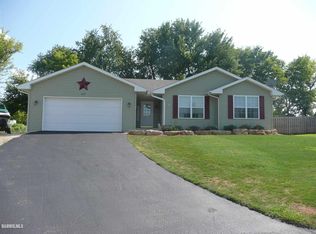 317 W Sunset Ct, Shannon, IL 61078