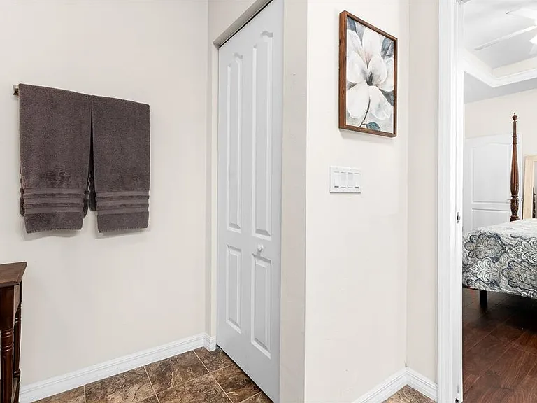 7916 SW 80th Dr — Photo 25