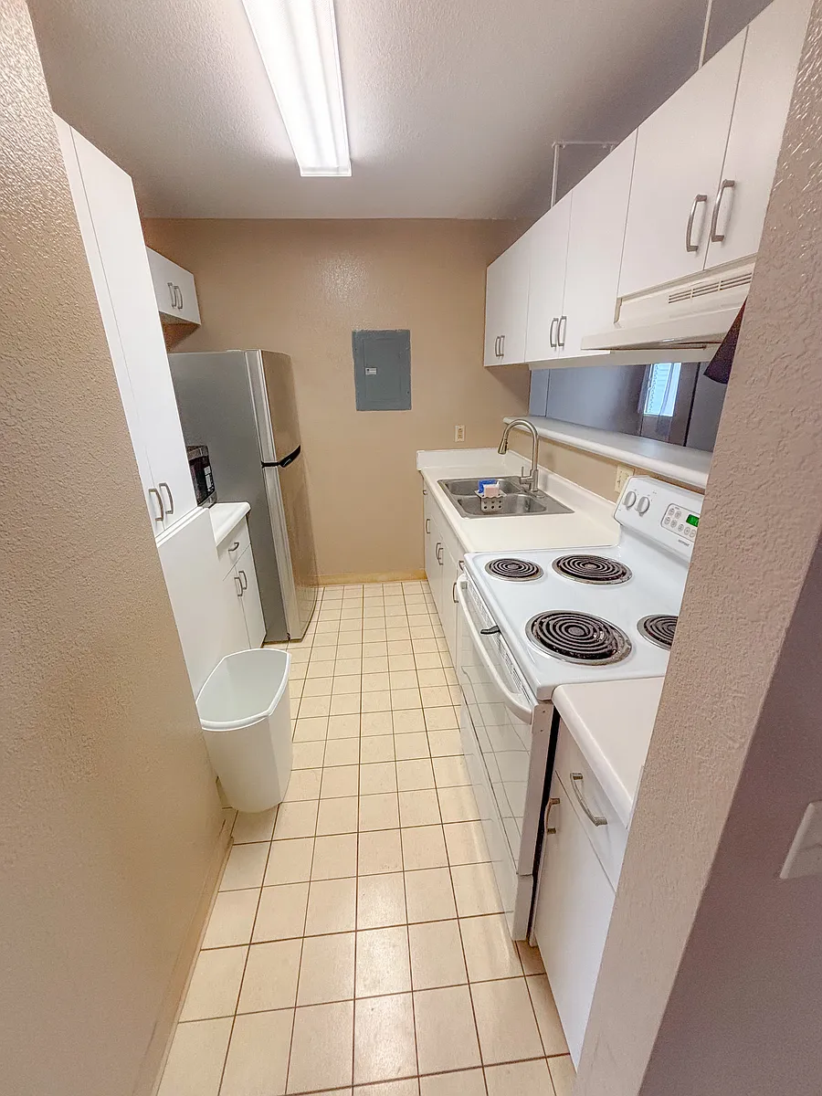 Building Photo - 46-269 Kahuhipa St #D304