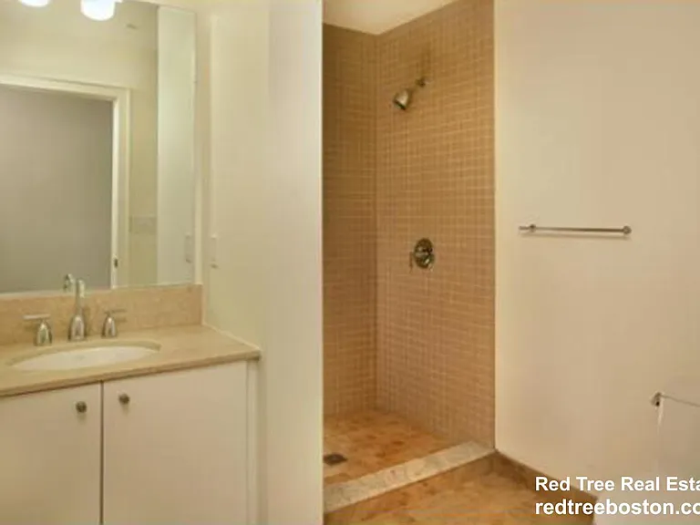 16 Miner St — Photo 4