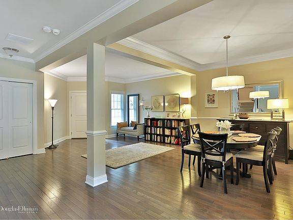 3rd image of 18 Dennis Ln