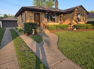 1033 Homestead Rd, La Grange Park, IL 60526