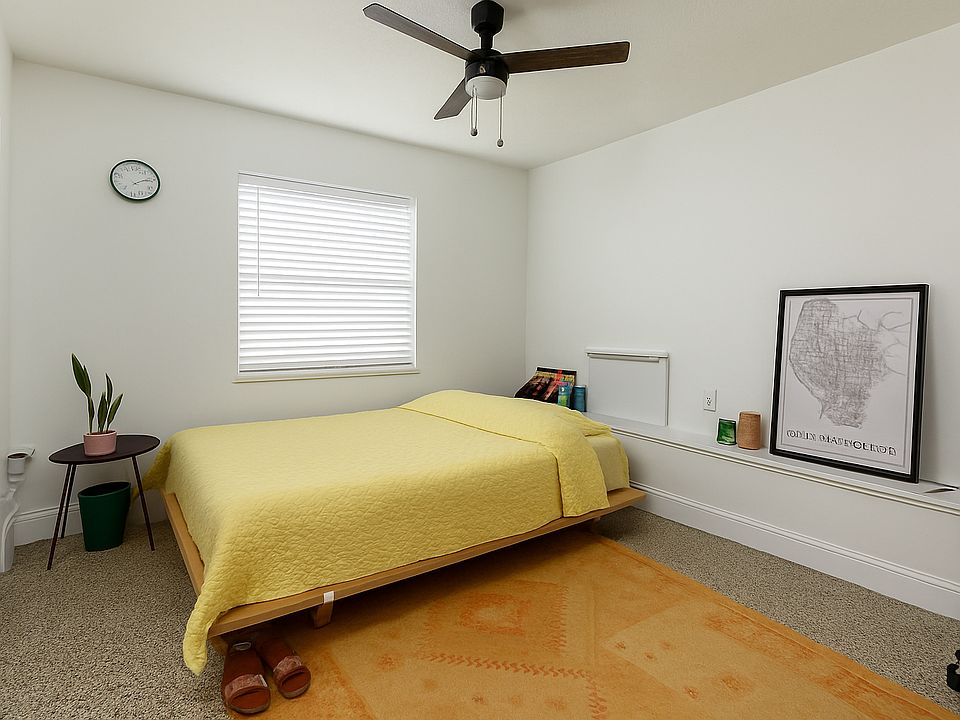 1st image of 863 24th Ave N #863