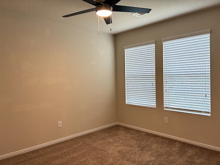 2588 Hallmark Oak St — Photo 25